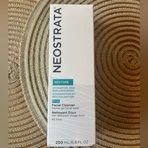 NEOSTRATA Facial Cleanser